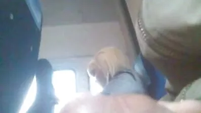Азіатка порно відео дивитися безкоштовно засунула два члена собі в головку і залила обличчя спермою
