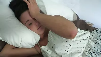 Груди дівчини завжди визирає з-під сорочки в спортивному одязі порно безкоштовно без реєстрації