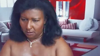 Господар квартири трахнув пекучу дірочку грудастої дивитися безкоштовно порно дівчини