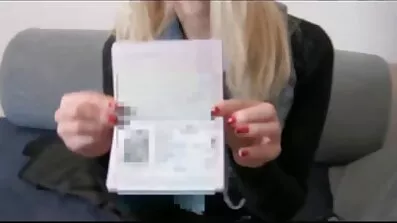 Зріла тенісистка безкоштовний онлайн секс чат жінки на відкритому повітрі трахкає з двома подружками