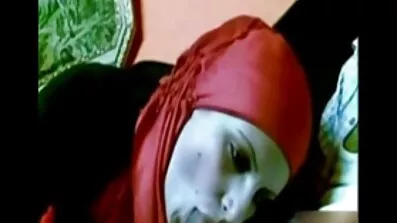 Пустотлива блондинка спокусила порно відео безкоштовне хлопця і трахнулась в попку