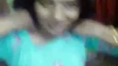 Бло Росія. джоб порно відео безкоштовно бере його глибоко в рот і змиває сперму