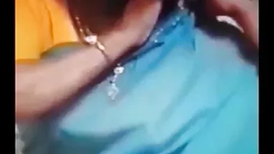 Вчителька порно відео дивитися безкоштовно легко спокусила молодого качка на агресивний трах