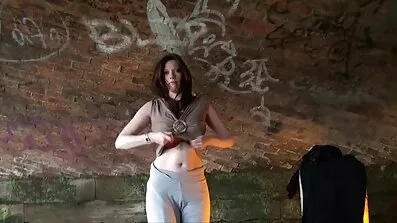 Зріла Латиноамериканка фліртує порно відео безкоштовно онлайн спермою